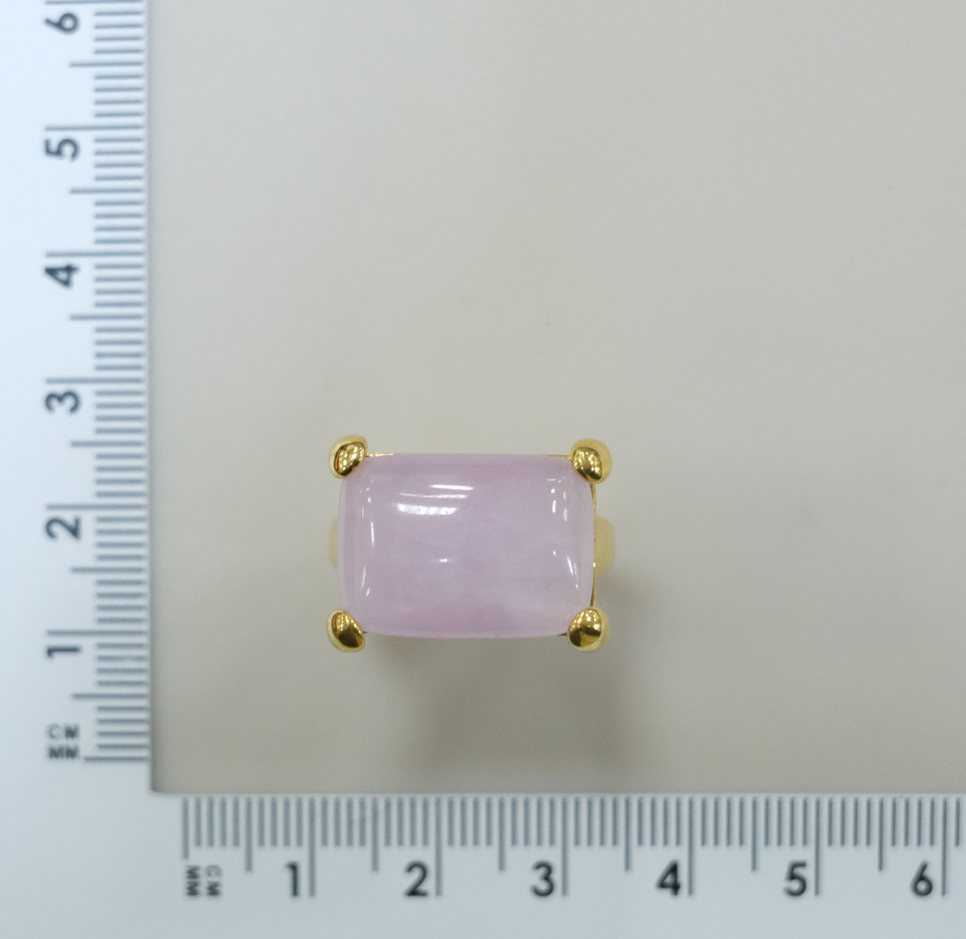Серебряное кольцо с кунцитом